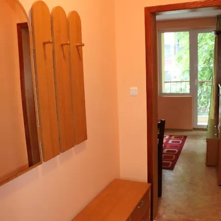 In Апартаменты *