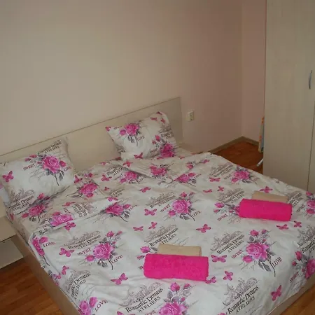 Апартаменты In *