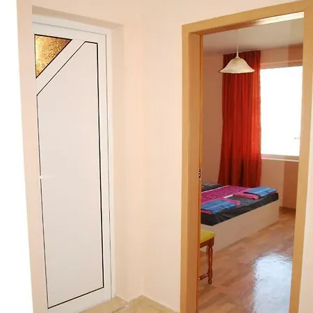 In Апартаменты Варна