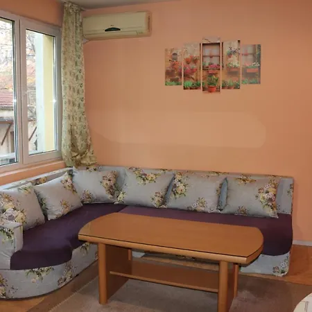 In Апартаменты *